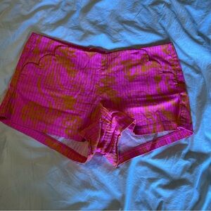 Lilly Pulitzer size 4 orange and pink shorts with gold zipper